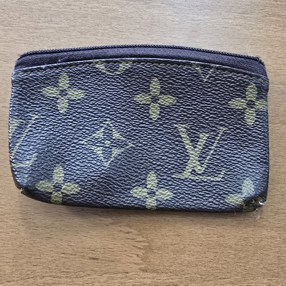 Louis Vuitton Coin Purse Leather Brown